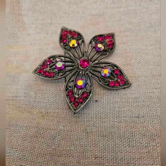 Vintage Embellished Red & Silver Flower Brooch | Size OS - Picture 6 of 6